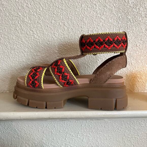 UGG Women’s Ashton Heritage Braid Sandals Size 7.5 Boho Beach Colorful Braided - Picture 10 of 16